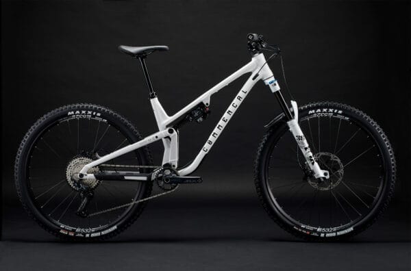 Commencal Meta V5 Essential pure white