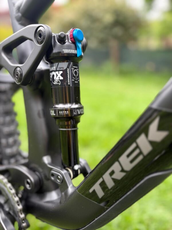 Trek Top Fuel 8 (XT) 4e gen Matte Dark – Image 4