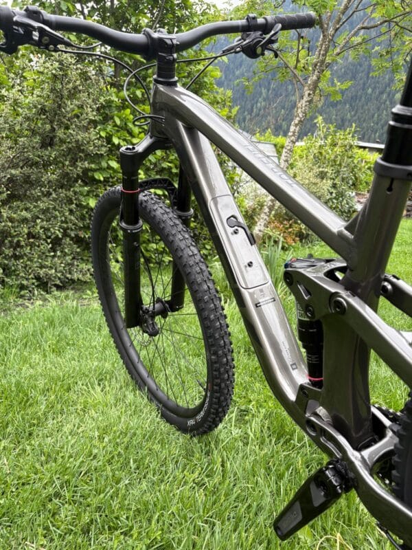 Trek Top Fuel 8 XT 3e gen Gris Mercury – Image 13