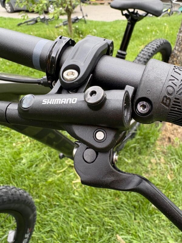 Trek Top Fuel 8 XT 3e gen Gris Mercury – Image 6