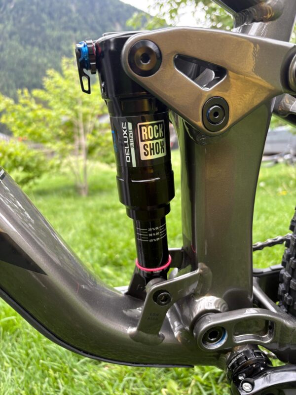 Trek Top Fuel 8 XT 3e gen Gris Mercury – Image 9