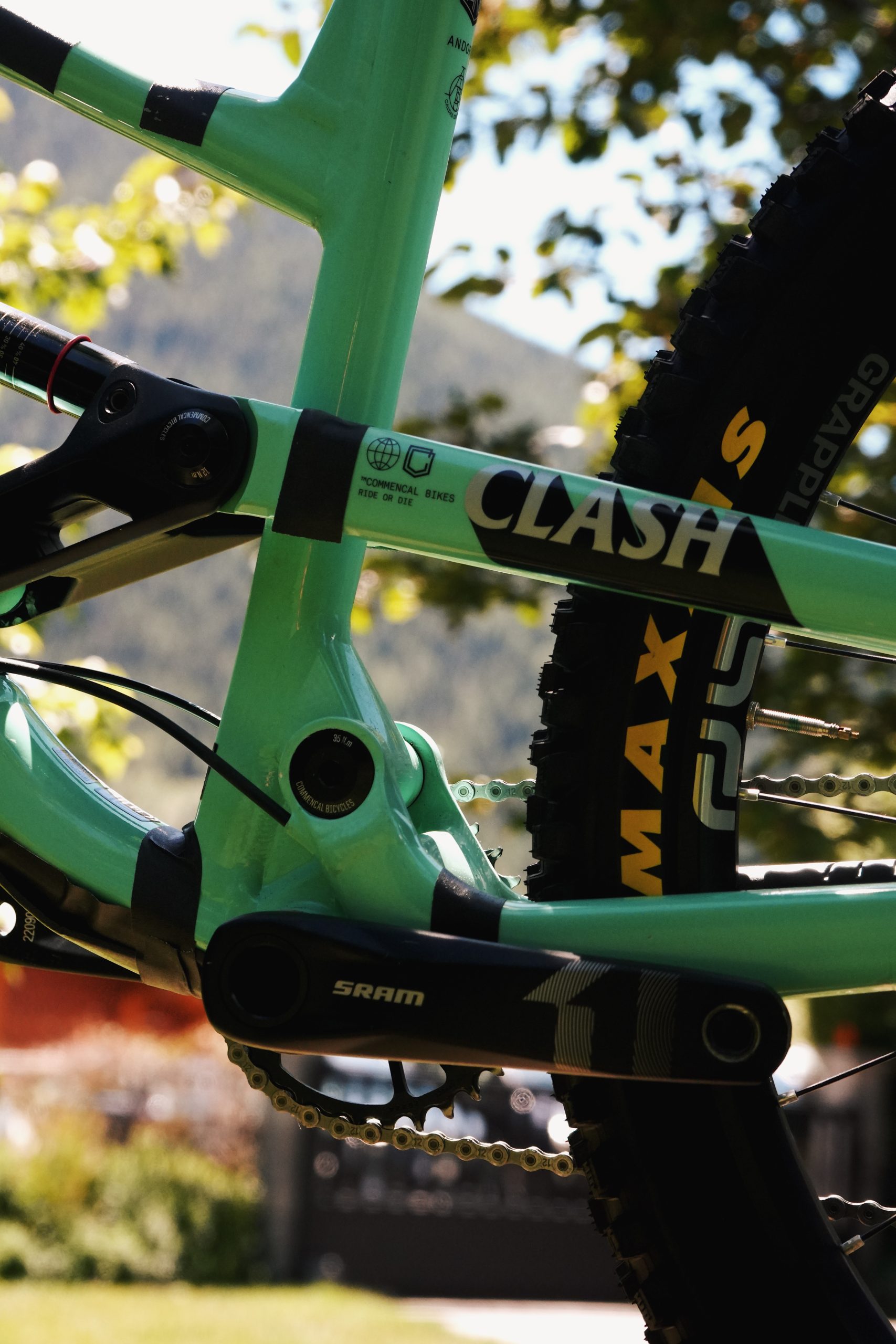 Commencal Clash Ride Emerald Green – Image 6